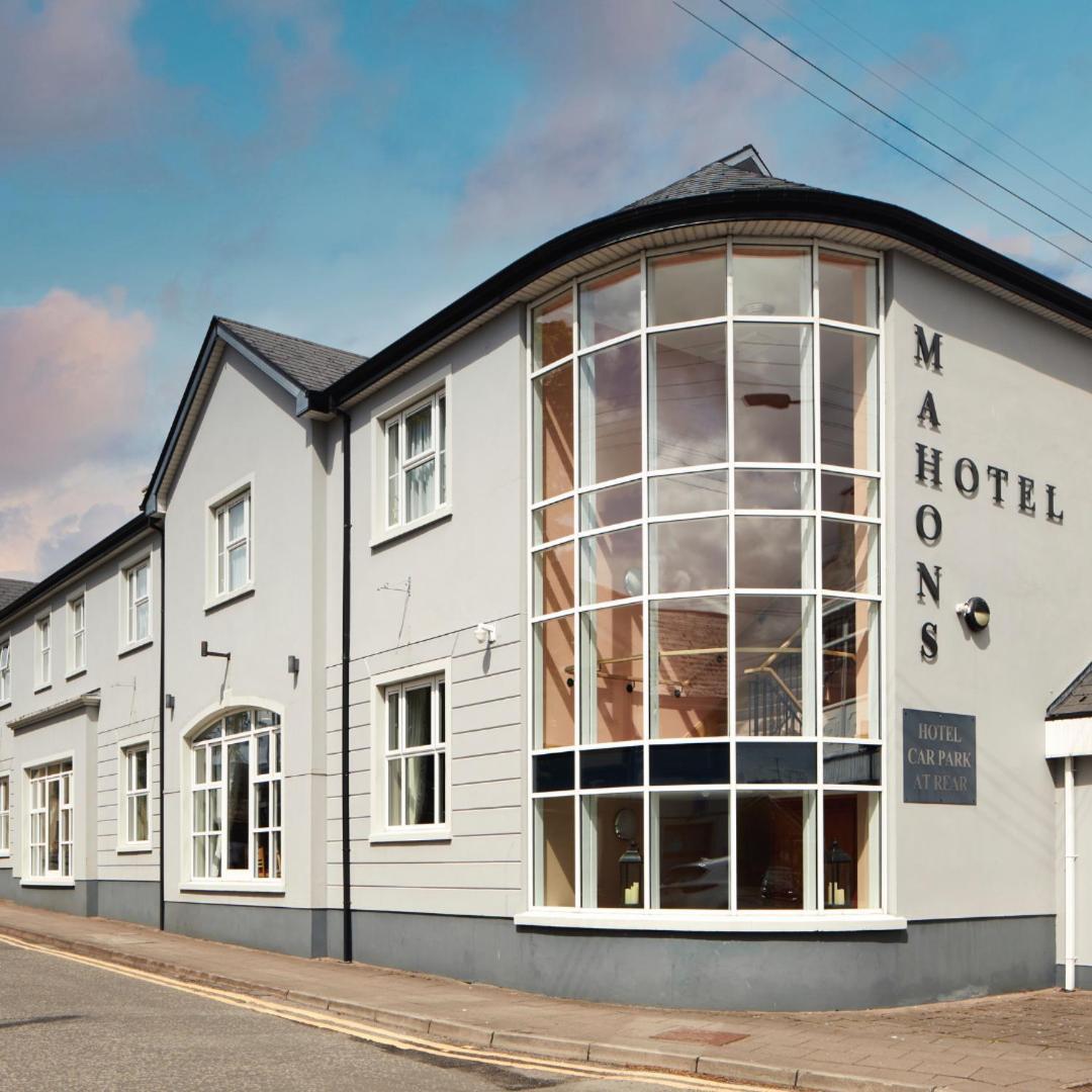 Mahon'S Hotel Irvinestown Exterior foto